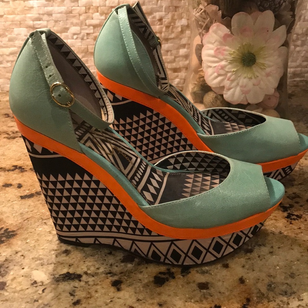 Jessica Simpson wedge sz 7